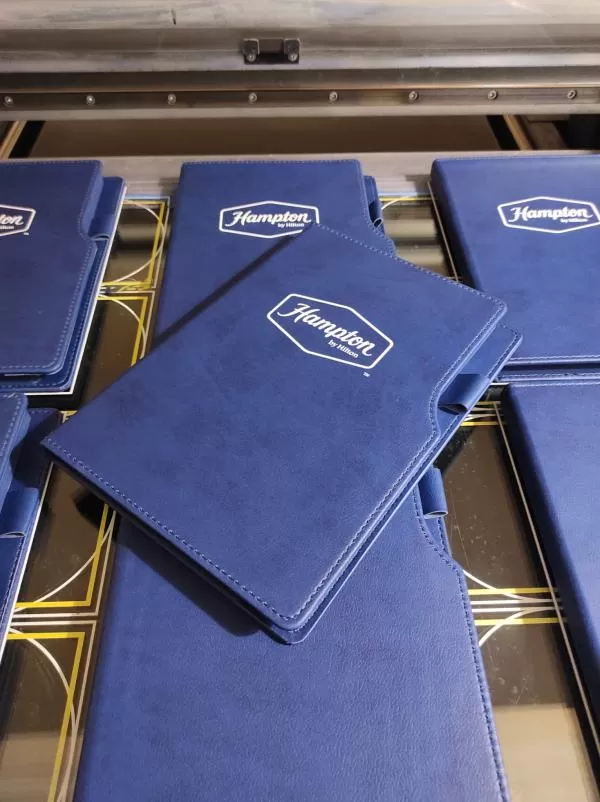 Asimetrik Kapaklı Defter (Tarihsiz) 15 x 21 cm Mavi